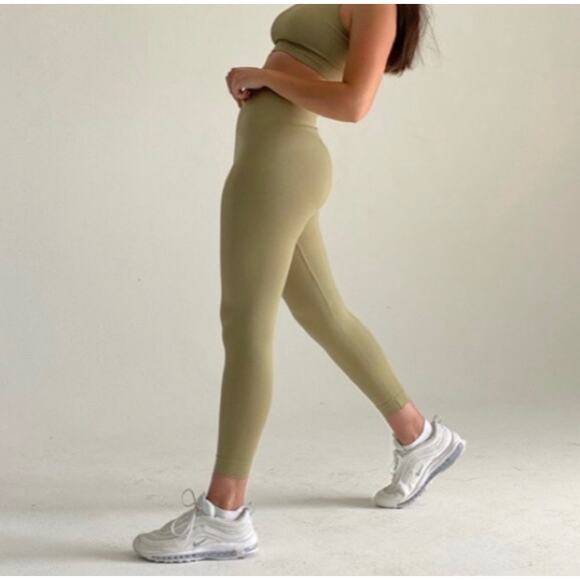 SET Active Pants - SET ACTIVE Women’s Sculptflex 7/8 Moss Leggings Size Small